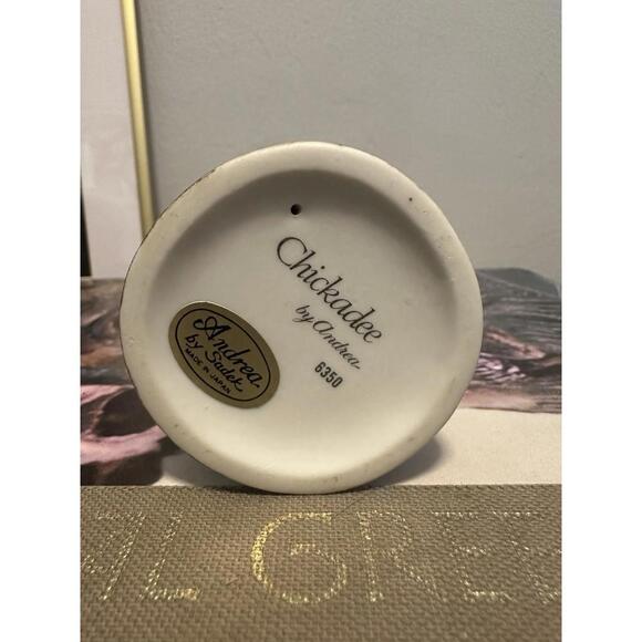 Vintage Andrea Sadek BABY CHICKADEE #6350 Porcelain Pink Flower 3.75" FIGURINE - Picture 6 of 6